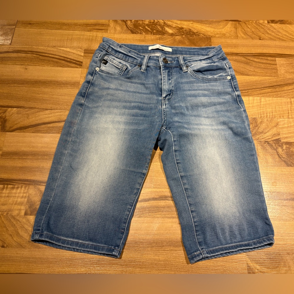 Kancan Denim Shorts Stretchy Size 5/26 Flawed